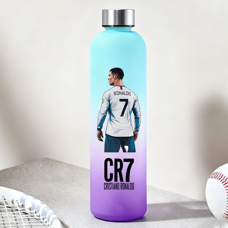 Home Gym Room - 900 ミリリットル CR7 ウォーターボトルカジュアルサッカースターロナウドスポーツボトルアウトドア旅行ジムフィットネス水差し子供ポータブル飲料カップ
