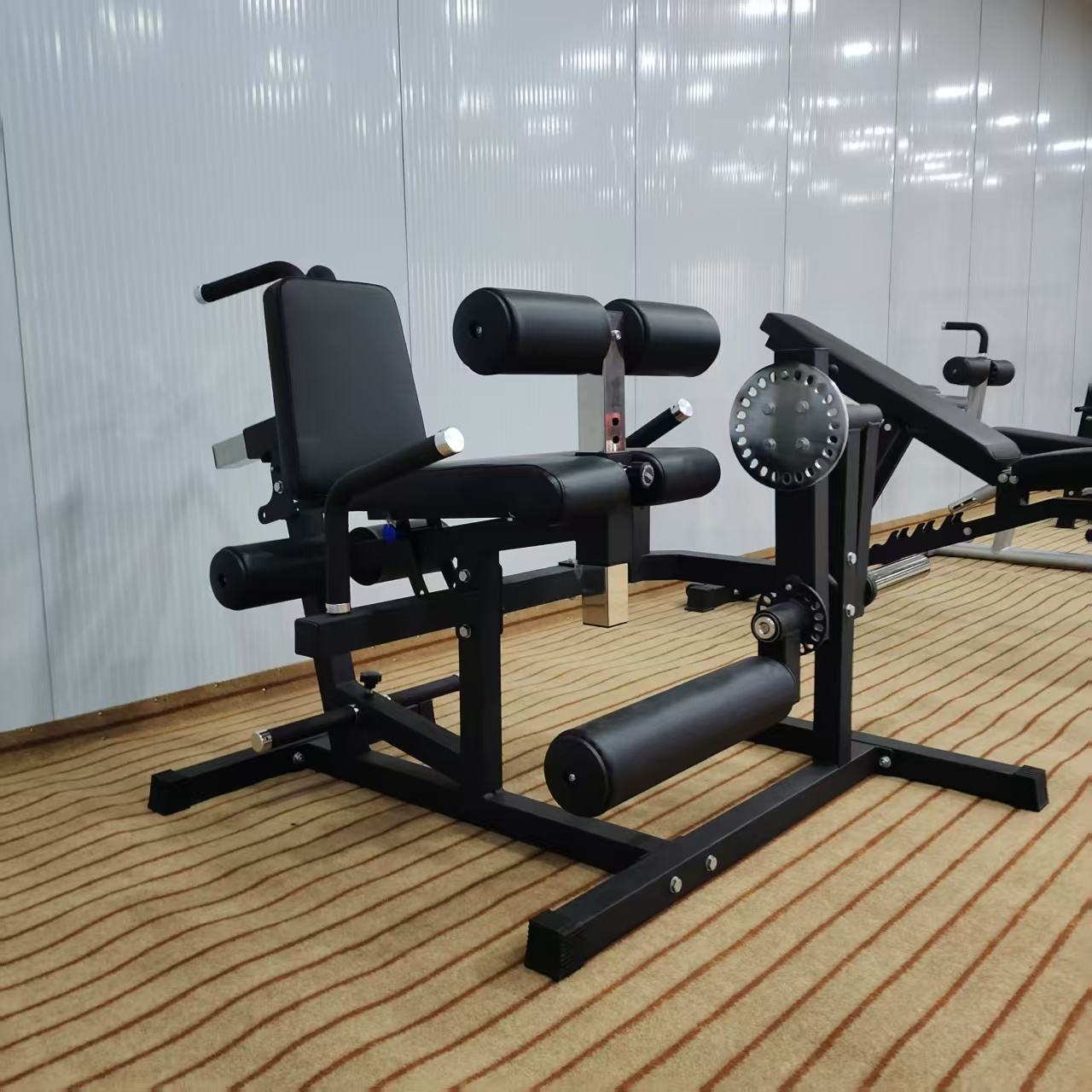 コフル レッグフレクション＆エクステンションマシン シーテッ - Leg Press Machine のレビューと価格